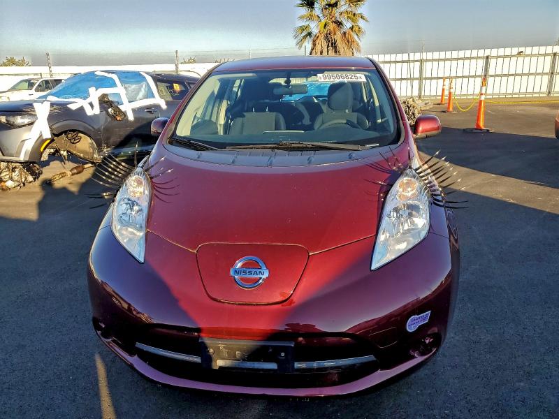 Фото 5 - NISSAN LEAF