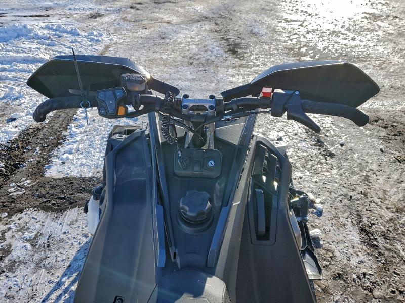 POLARIS SNOWMOBILE 2025