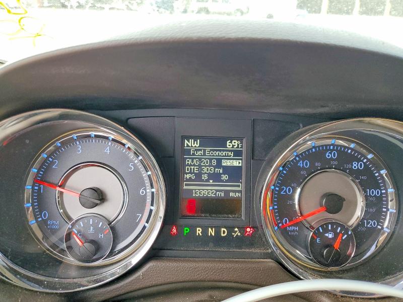 Фото 9 - CHRYSLER MINIVAN