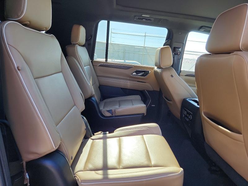 Фото 11 - CHEVROLET SUBURBAN