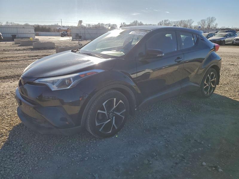 Фото 1 - TOYOTA C-HR