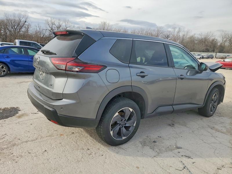 Фото 3 - NISSAN ROGUE