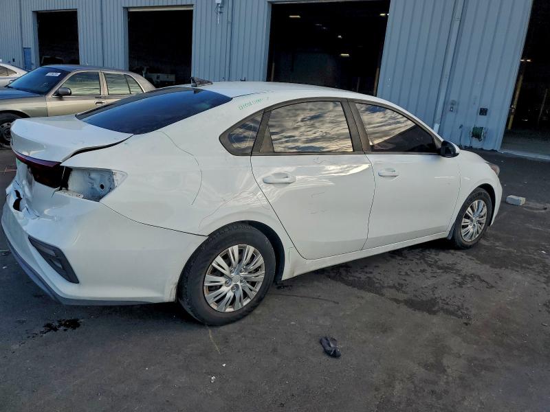 Фото 3 - KIA FORTE