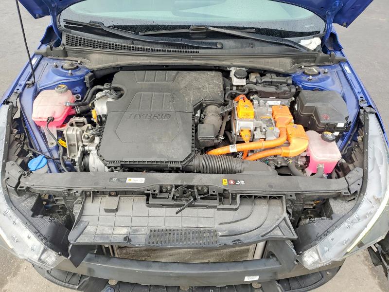 Фото 11 - HYUNDAI ELANTRA