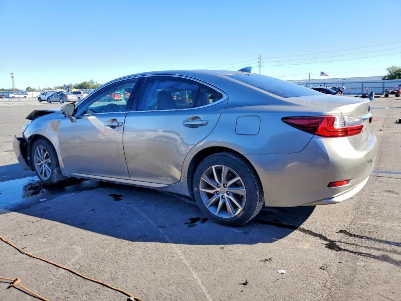 Фото 2 - LEXUS ES300