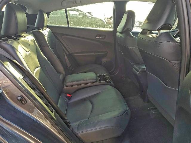 Фото 10 - TOYOTA PRIUS