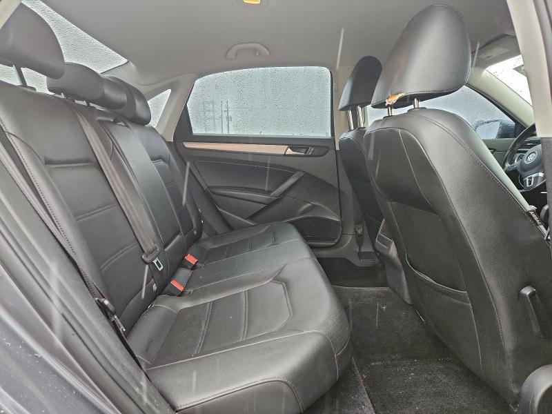 Фото 10 - VOLKSWAGEN PASSAT