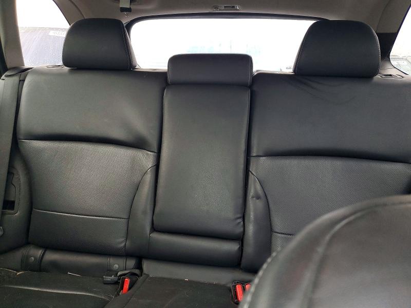 Фото 10 - SUBARU OUTBACK