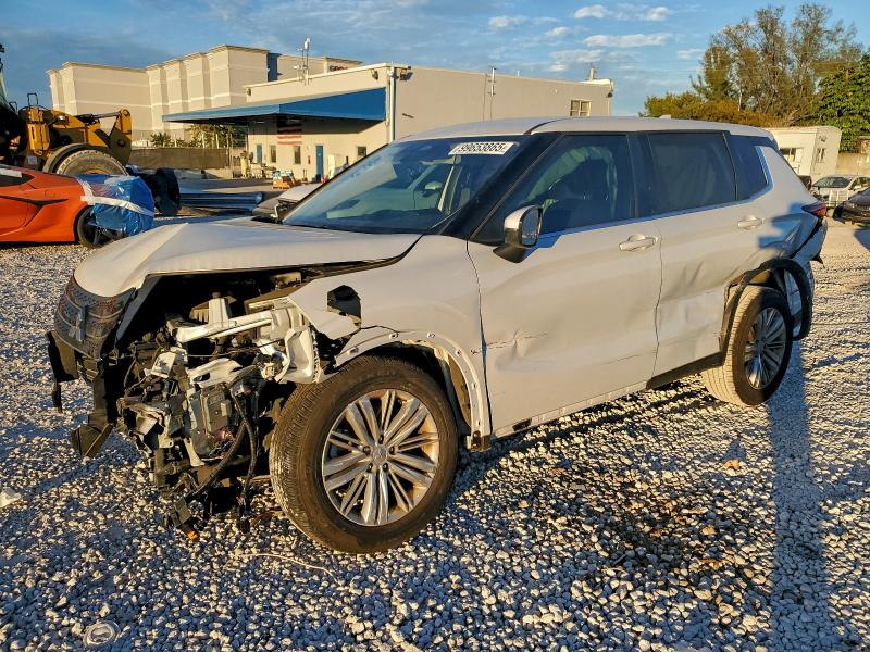 Фото 1 - MITSUBISHI OUTLANDER