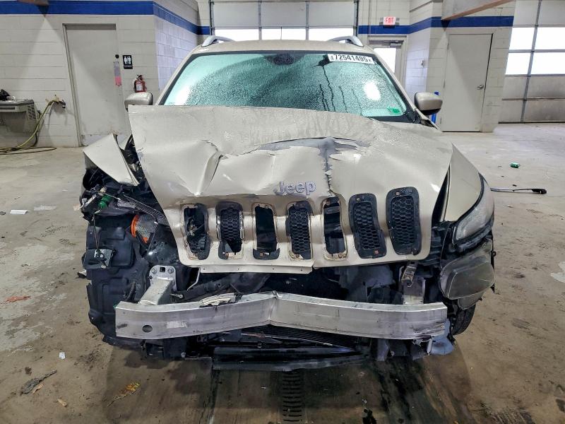 Фото 5 - JEEP GRAND CHER