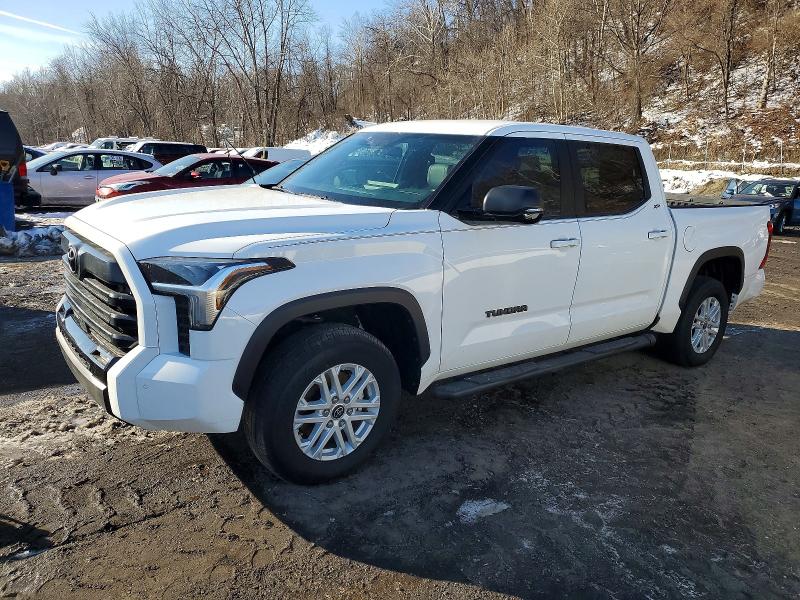 Фото 1 - TOYOTA TUNDRA