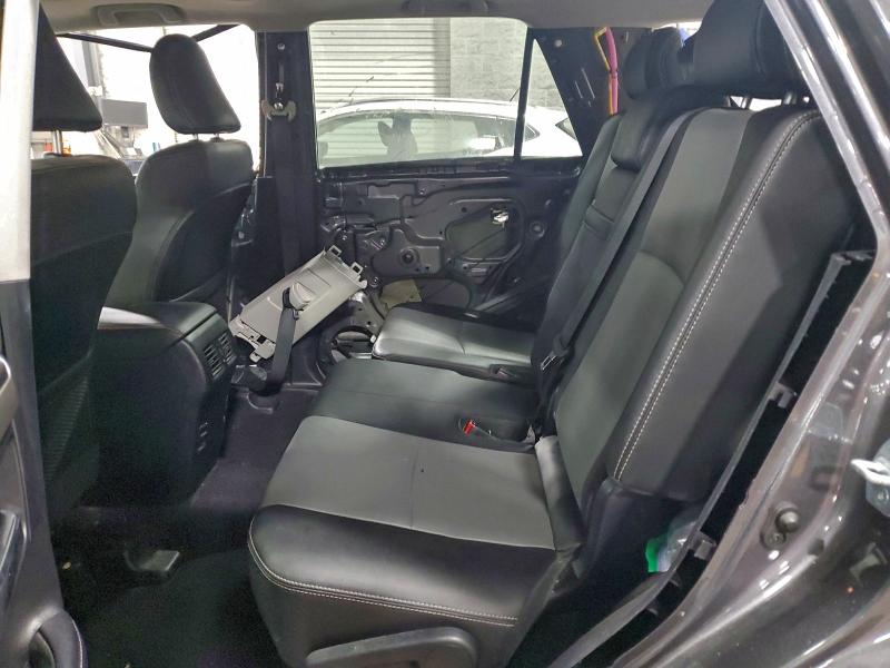 Фото 11 - TOYOTA 4RUNNER