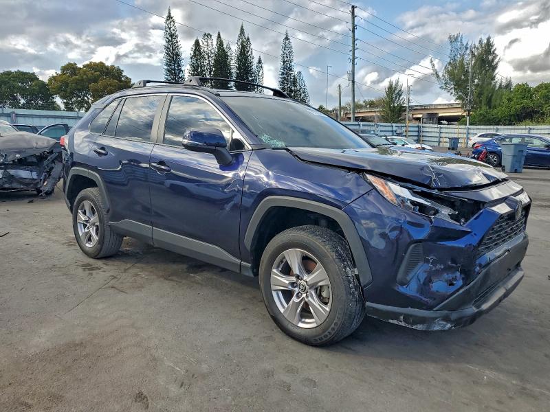 Фото 4 - TOYOTA RAV4