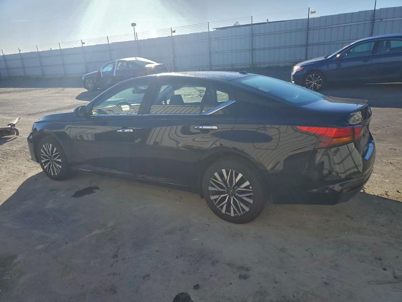 Фото 2 - NISSAN ALTIMA