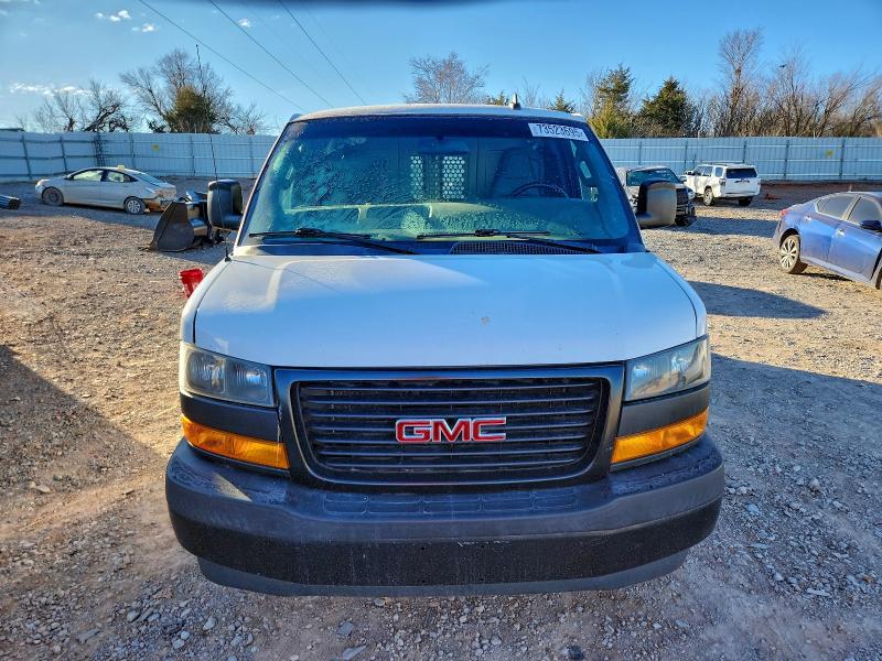 GMC SAVANA 2018 VIN 1GTW7AFG8J1324745