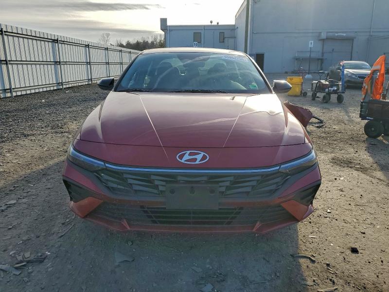 Фото 5 - HYUNDAI ELANTRA