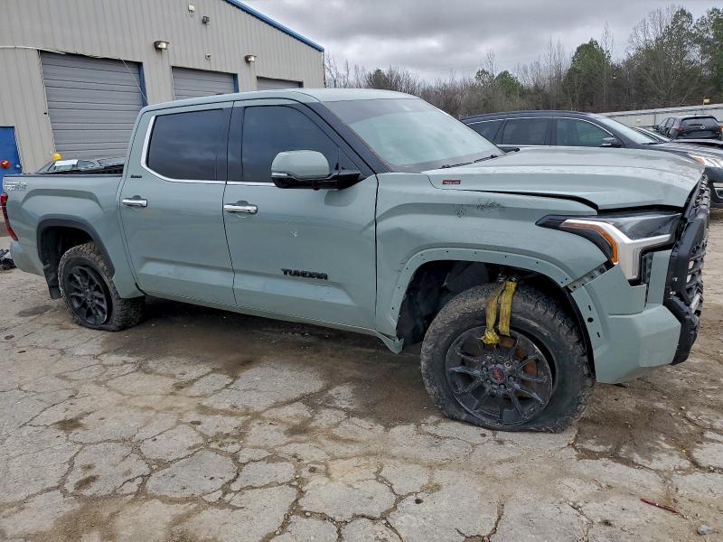 Фото 4 - TOYOTA TUNDRA