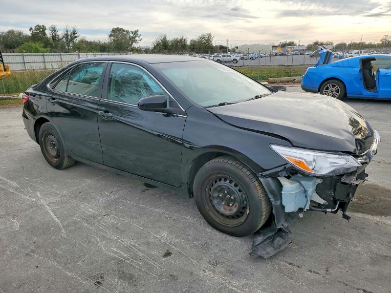 Фото 4 - TOYOTA CAMRY