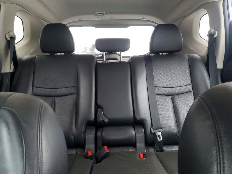 Фото 10 - NISSAN ROGUE