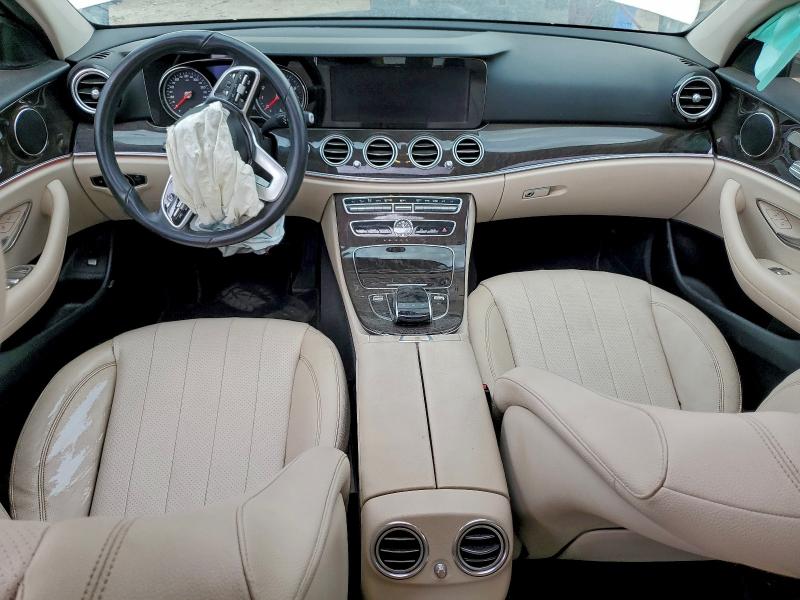 Фото 8 - MERCEDES-BENZ E-CLASS