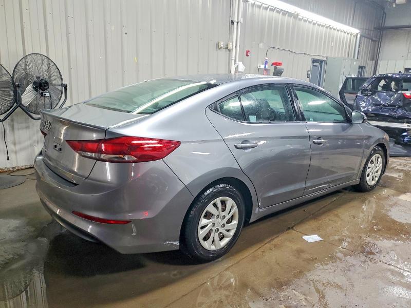 Фото 3 - HYUNDAI ELANTRA