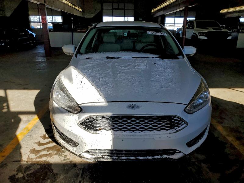 Фото 5 - FORD FOCUS