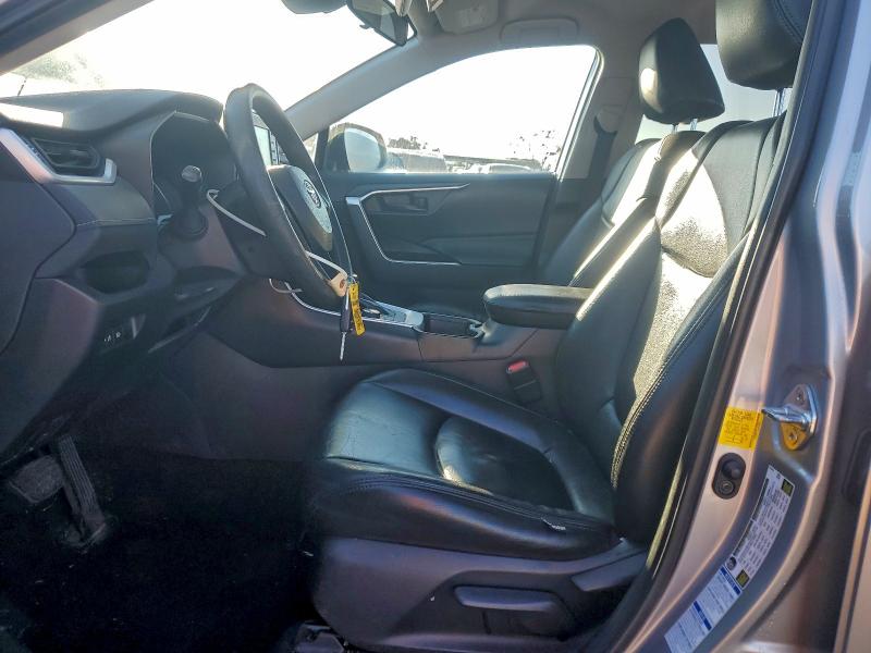 Фото 7 - TOYOTA RAV4