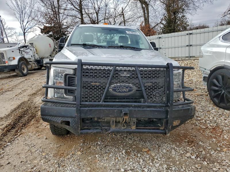 Фото 5 - FORD F350