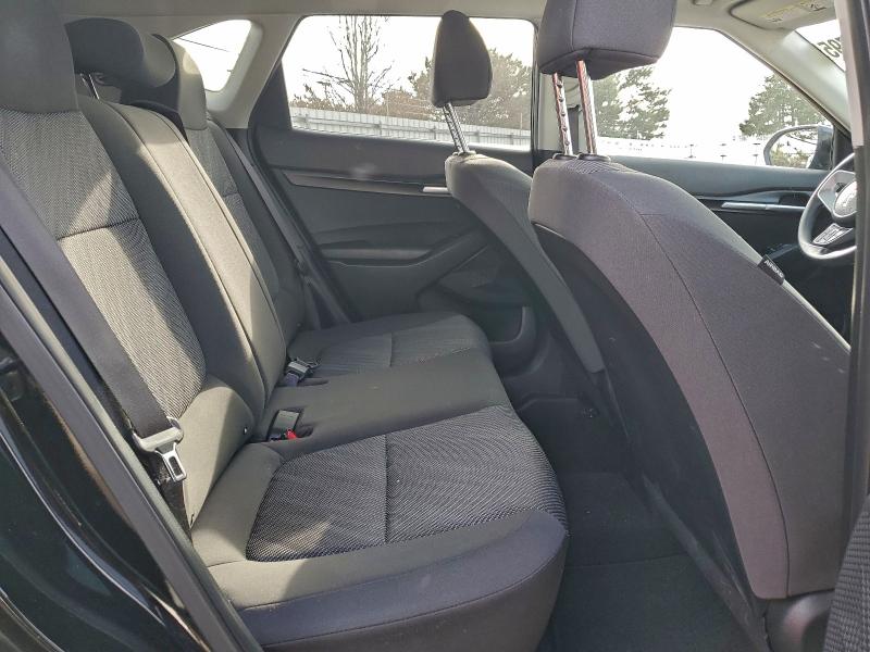 Фото 11 - KIA SELTOS