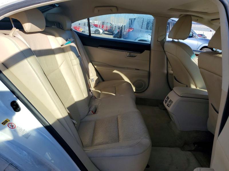 Фото 10 - LEXUS ES350