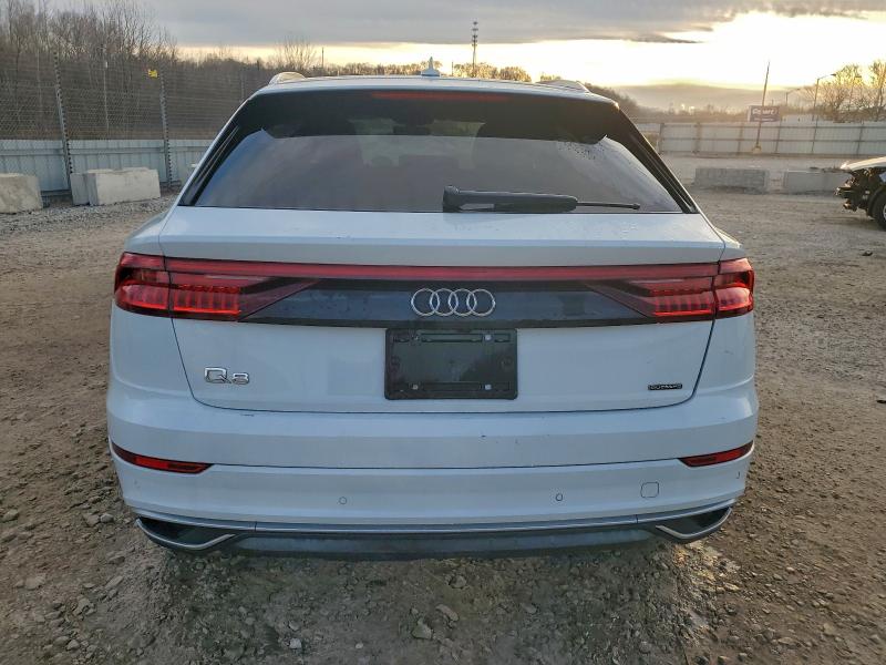 Фото 6 - AUDI Q8