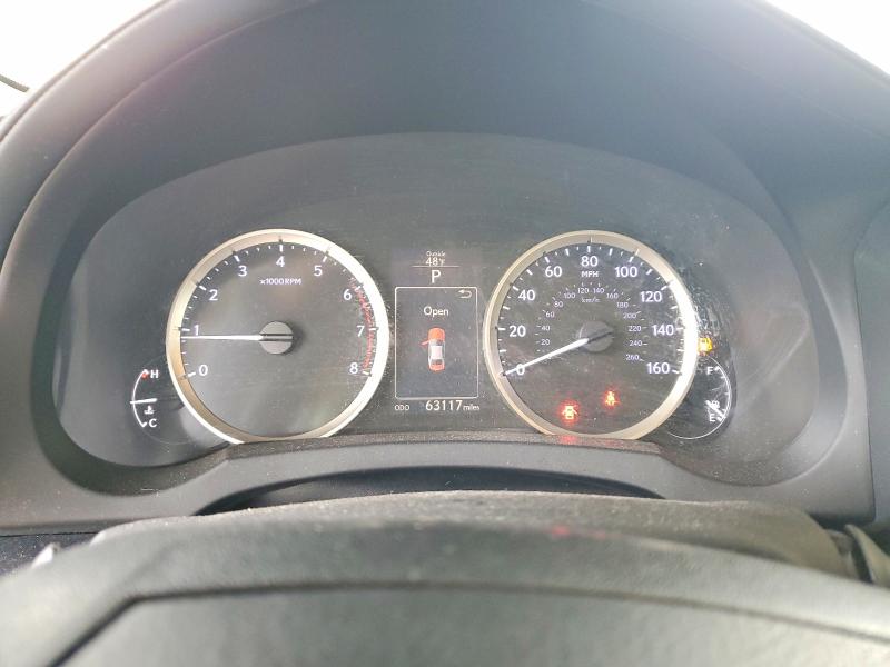 Фото 9 - LEXUS IS