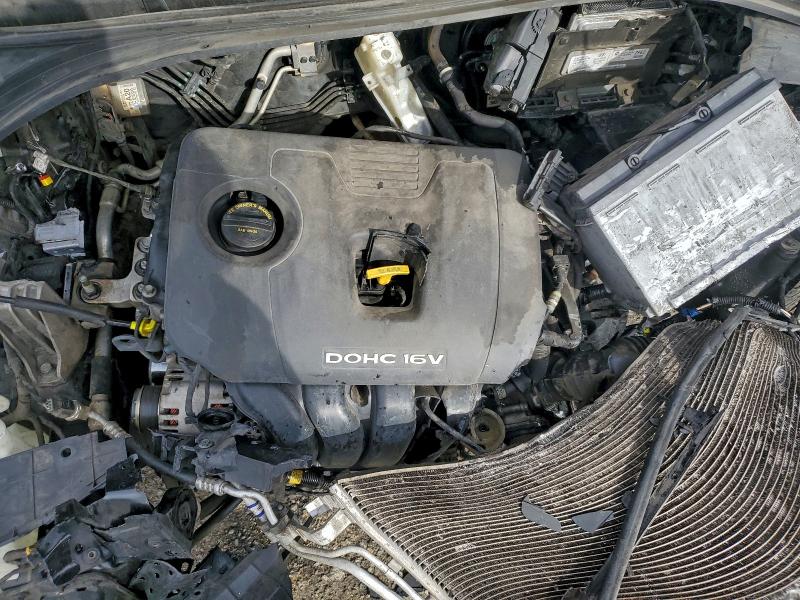 Фото 11 - HYUNDAI ELANTRA