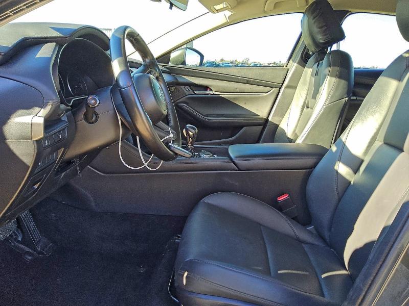 Фото 7 - MAZDA 3