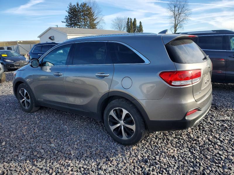 Фото 2 - KIA SORENTO