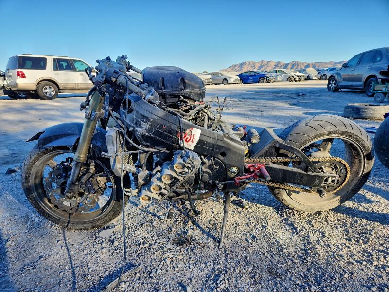 Фото 3 - SUZUKI GSXR1000