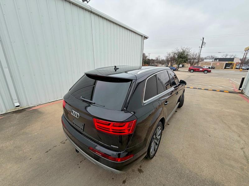 Фото 4 - AUDI Q7