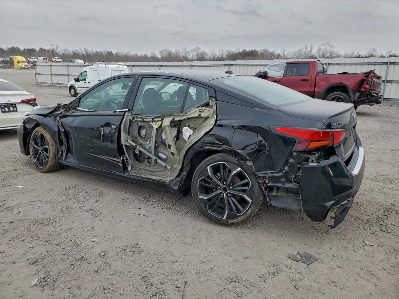 Фото 2 - NISSAN ALTIMA