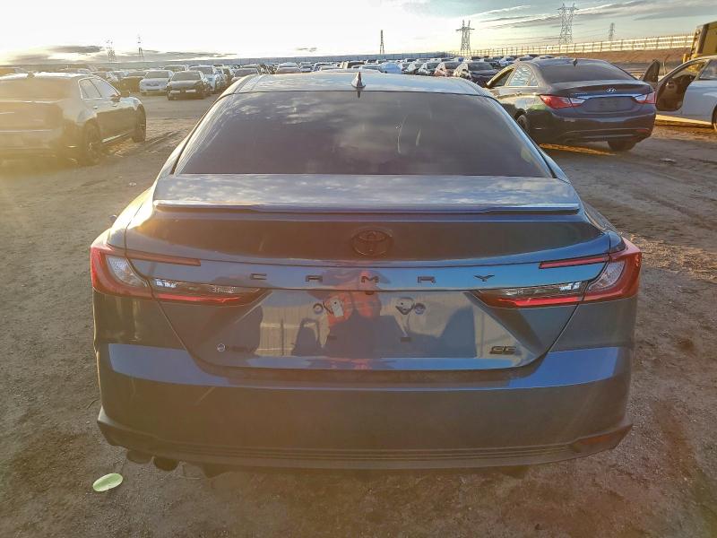 Фото 6 - TOYOTA CAMRY