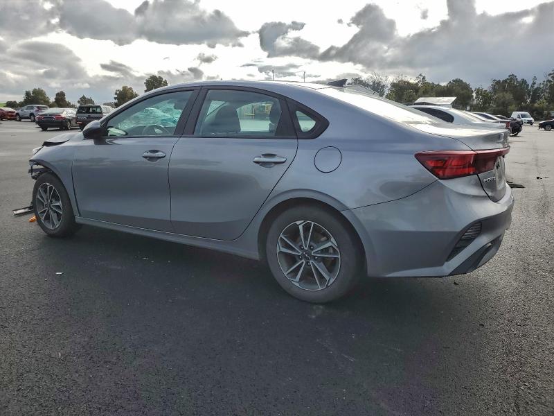 Фото 2 - KIA FORTE