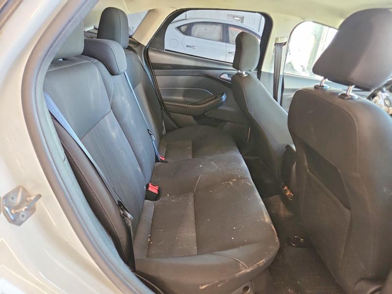 Фото 10 - FORD FOCUS