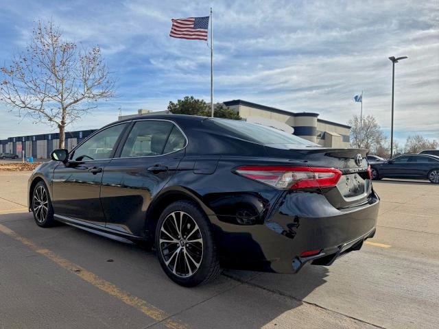 Фото 3 - TOYOTA CAMRY