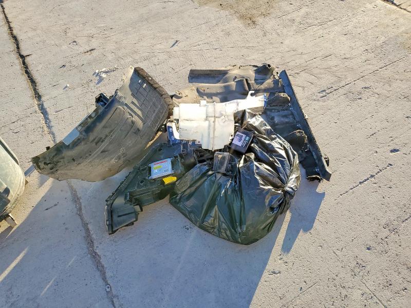 Фото 12 - HYUNDAI IONIQ