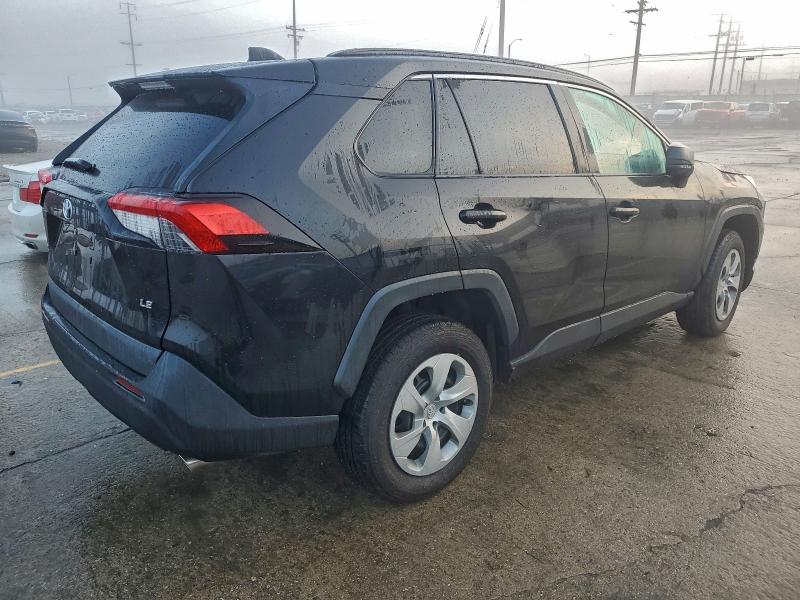 Фото 3 - TOYOTA RAV4