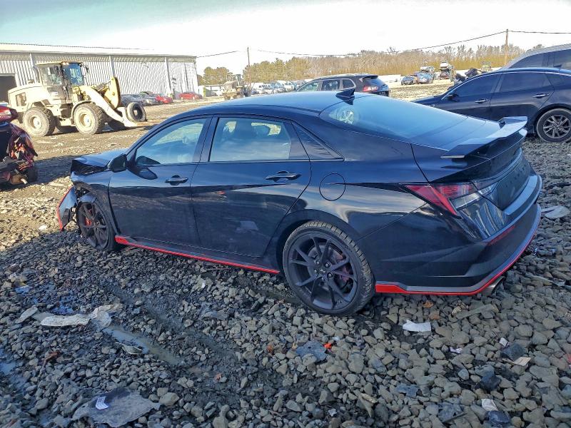 Фото 2 - HYUNDAI ELANTRA