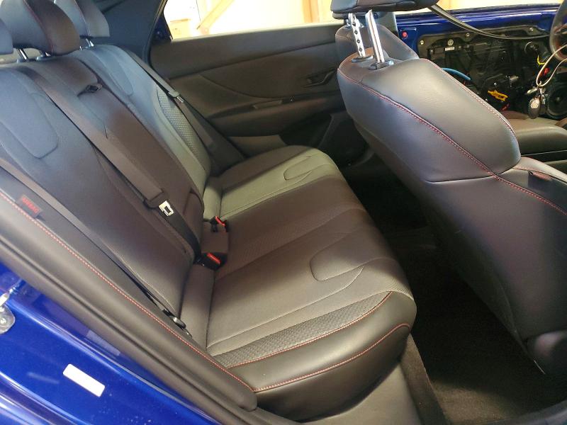 Фото 10 - HYUNDAI ELANTRA