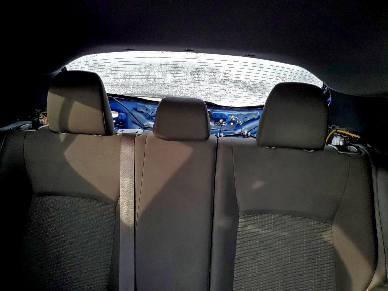 Фото 10 - TOYOTA C-HR