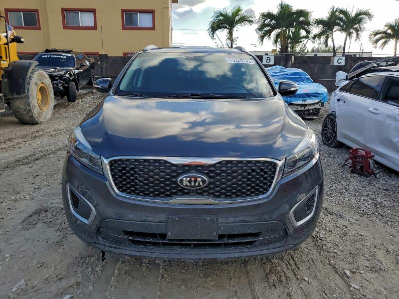 Фото 5 - KIA SORENTO