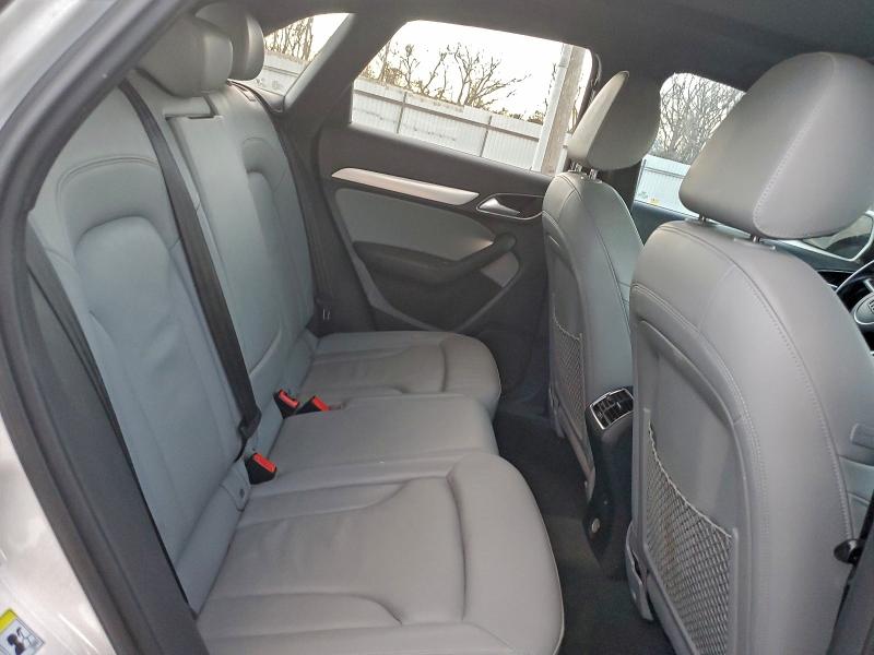 Фото 11 - AUDI Q3