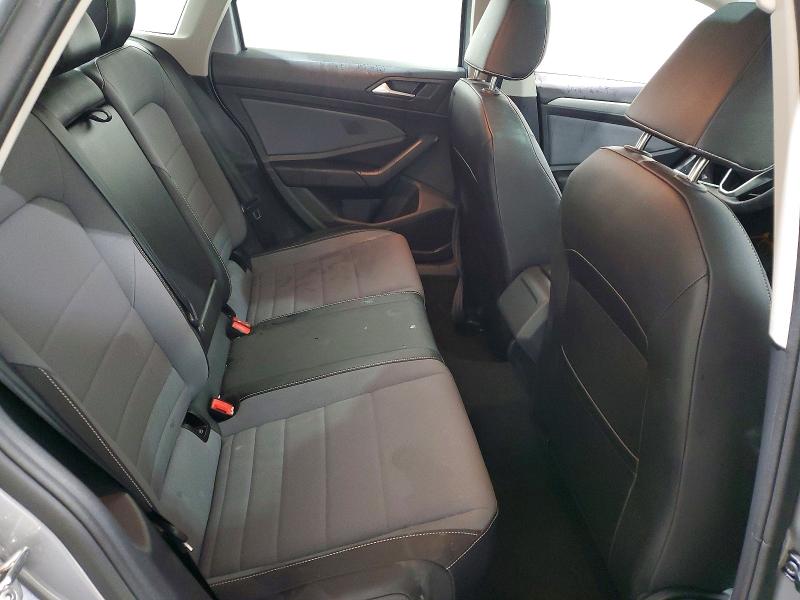 Фото 10 - VOLKSWAGEN JETTA